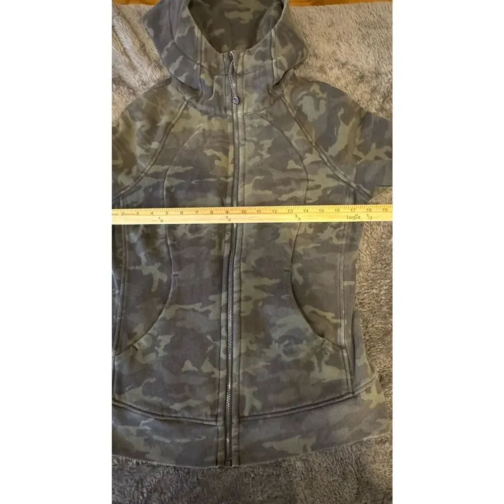 Lululemon Scuba Hoodie Jacket Cotton Heritage Camo Size 8 Green, Hair tie - Picture 8 of 9